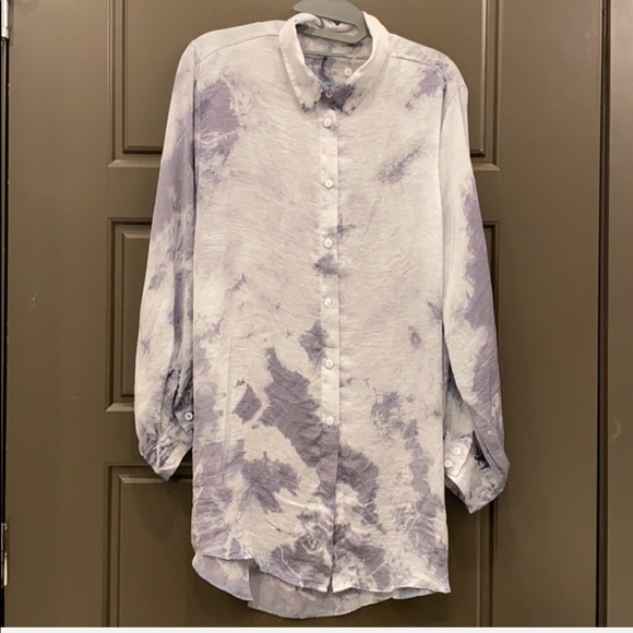 Tie Dye Button Down Tunic - Picture 6 of 8